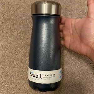 S’Well Traveler insulated water bottle 16 oz